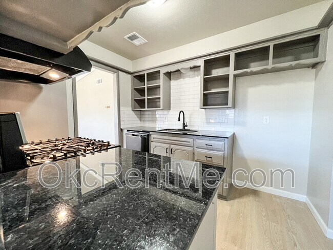 Building Photo - 1428 SW 62nd St
