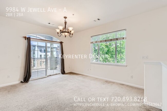 Building Photo - Stunning 2-Bed, 2-Bath Modern Townhome wit...