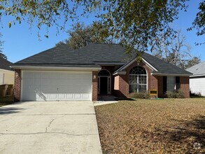 Building Photo - 3 bedroom Richmond Hill beauty