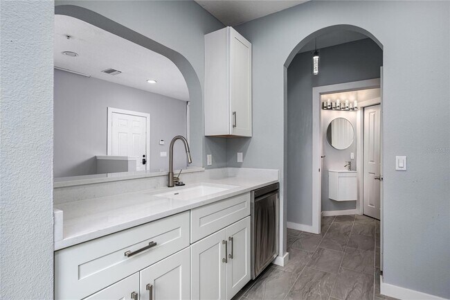 Building Photo - 208 Cape Harbour Loop