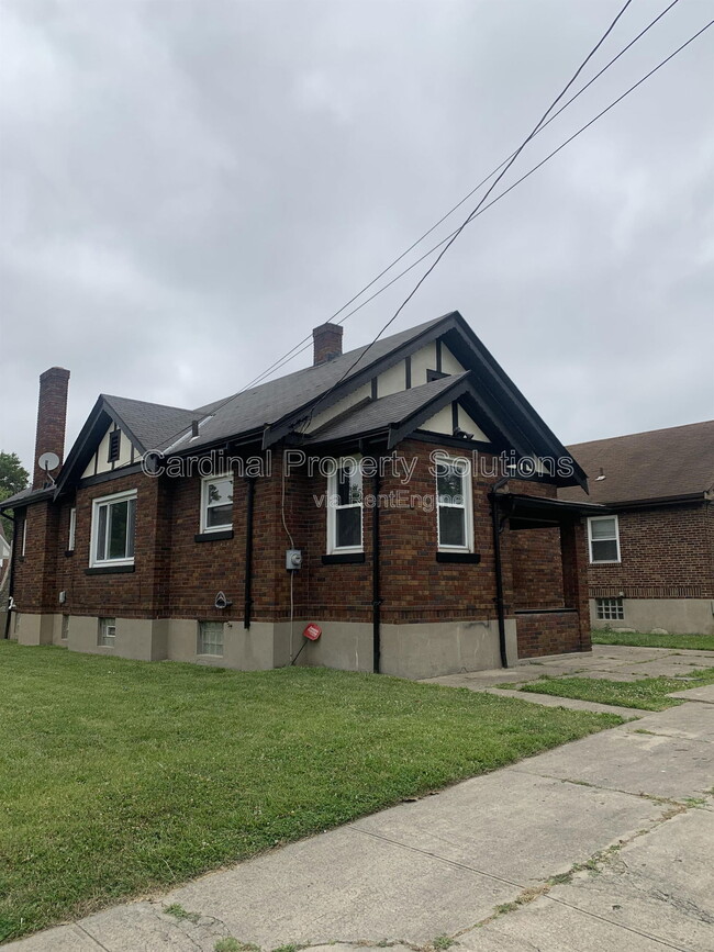 Building Photo - 1803 Garden Ln