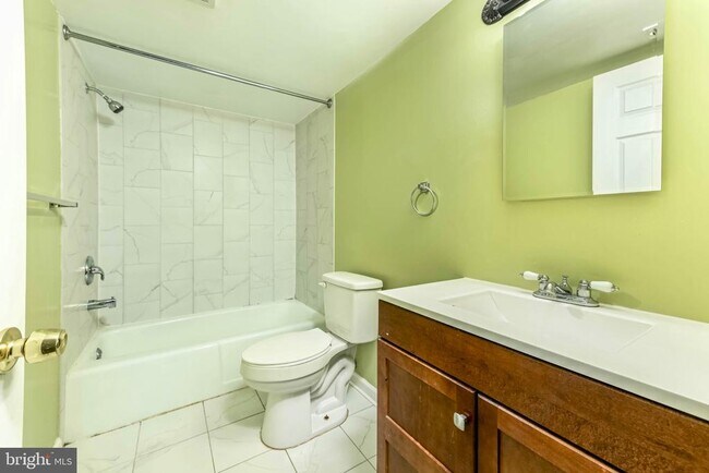 Building Photo - 1403 Northgate Square