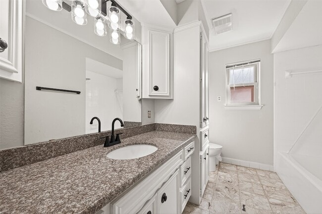 Building Photo - 6207 Claridge Dr