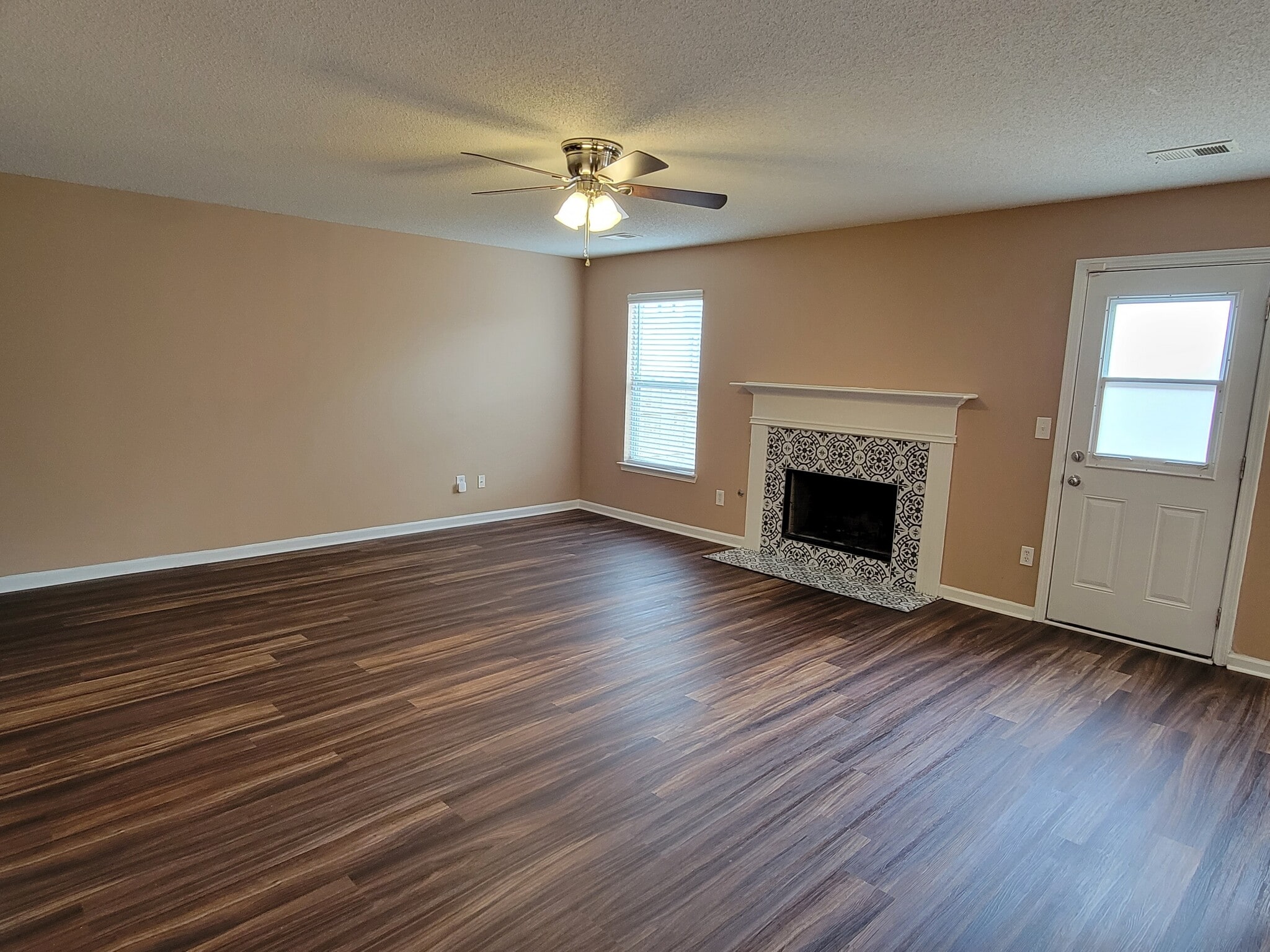 Building Photo - 4124 Alveston Dr