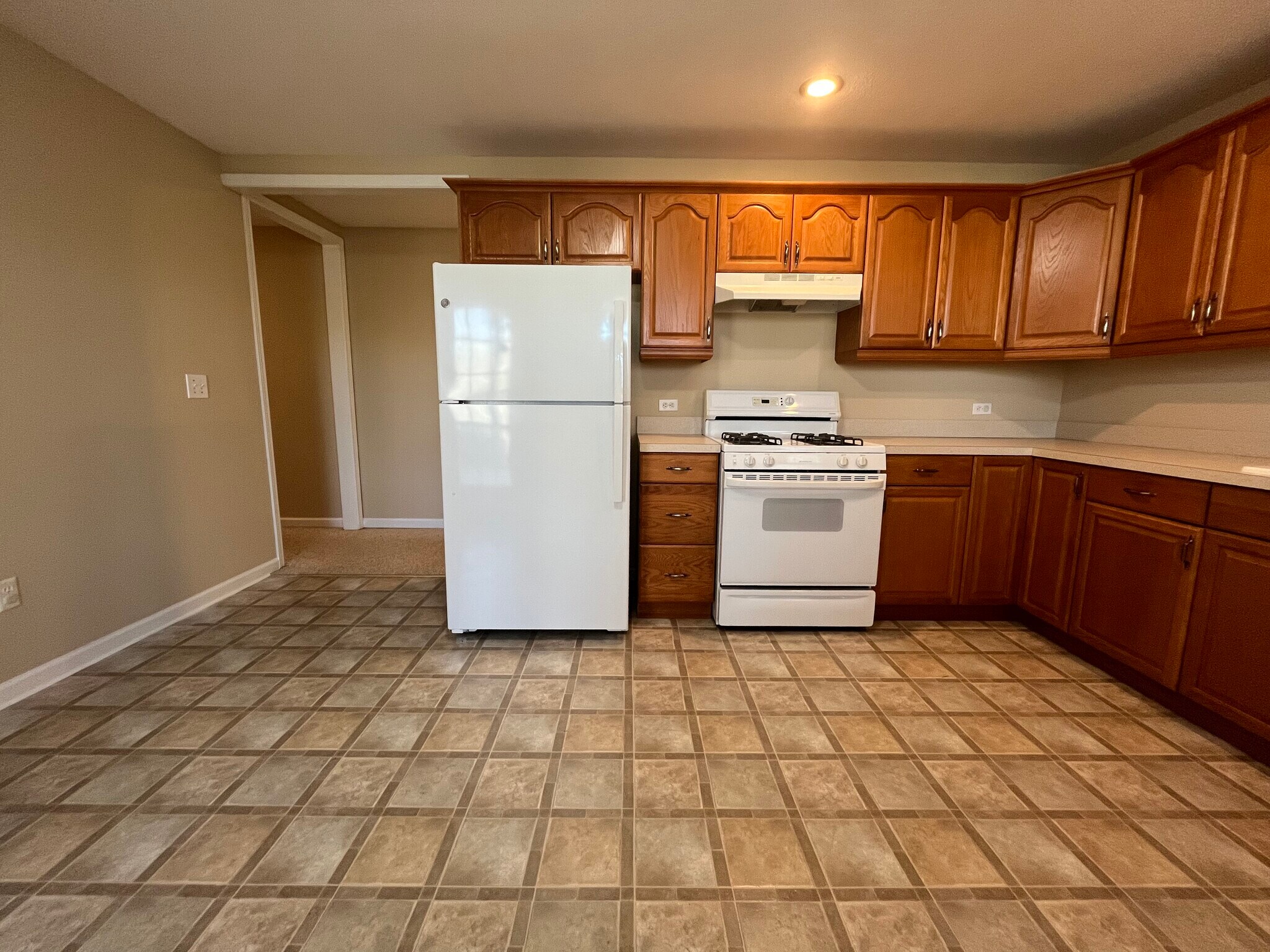 Refrigerator - 7218 Timber Trl