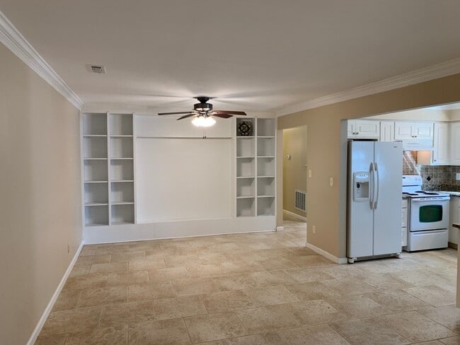 Building Photo - Spacious Ranch House in North Raleigh