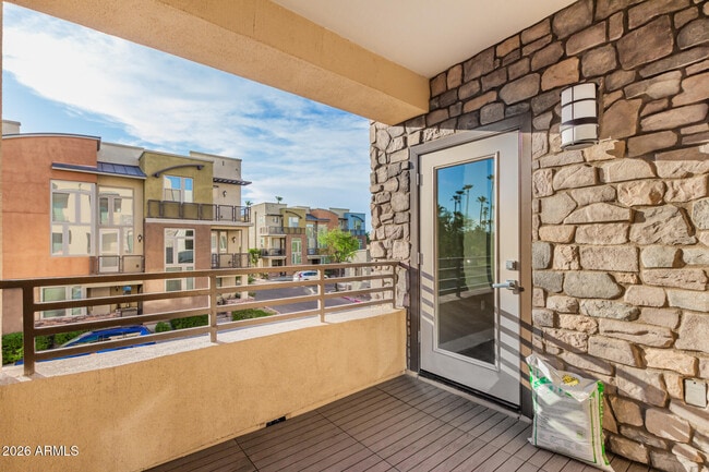 Building Photo - 4803 N Woodmere Fairway