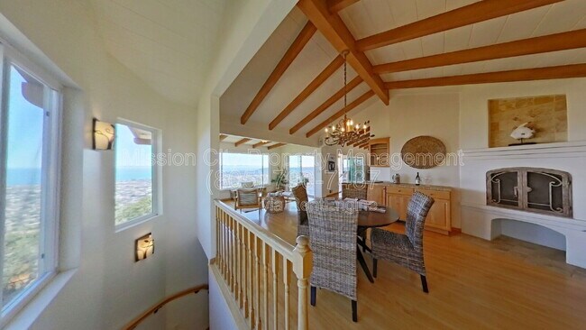 Building Photo - 1227 Viscaino Rd