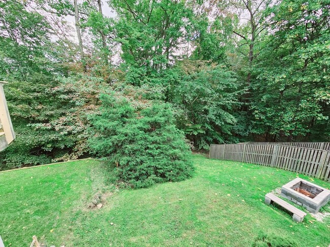 Building Photo - 435 Oakton Way