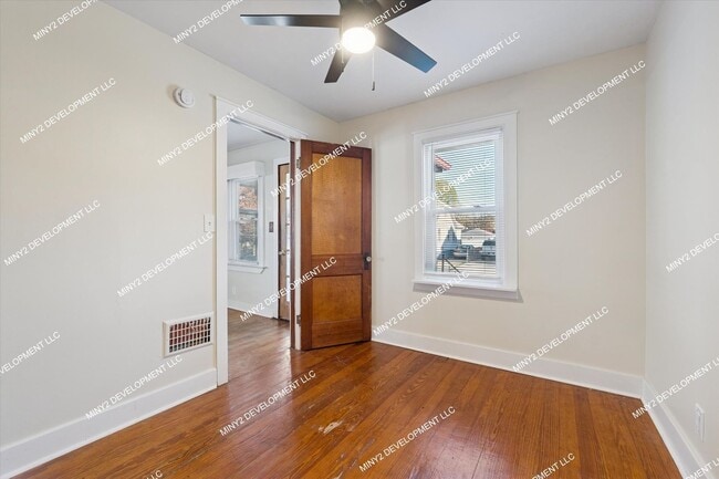 Building Photo - 22618 Maxine St