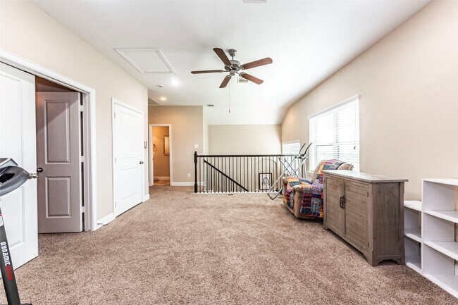 Building Photo - 403 Marina View Dr