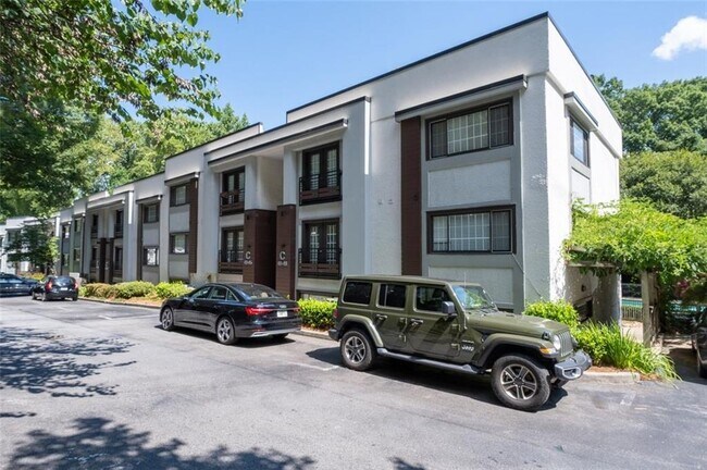 Building Photo - 1445 Monroe Dr NE