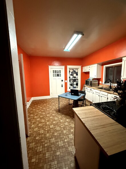 Building Photo - 1416 Griswold St