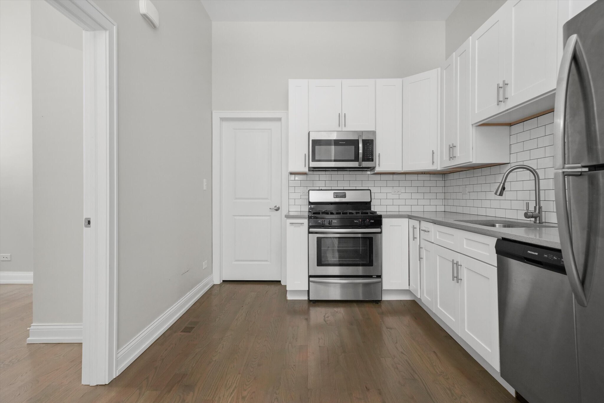 Building Photo - 1946 S Racine Ave