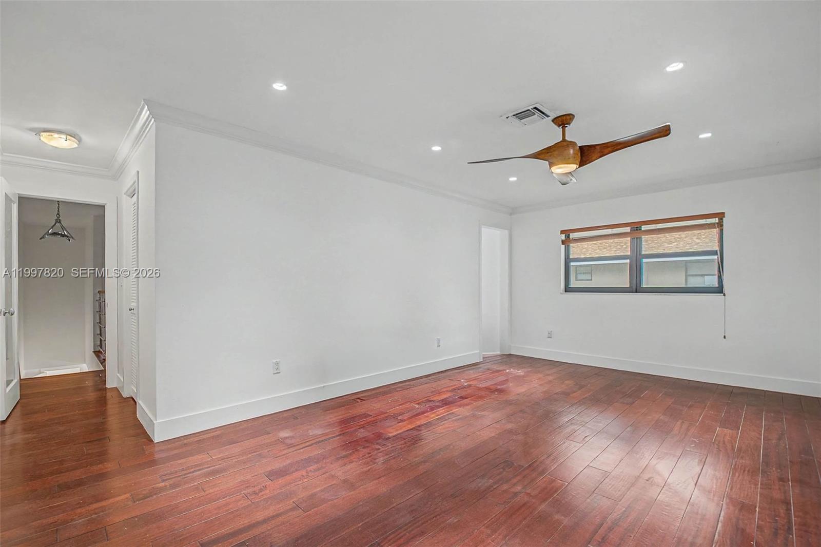 Building Photo - 2000 Brickell Ave