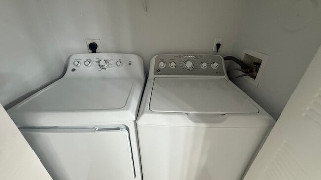 Building Photo - 1755 Village Blvd