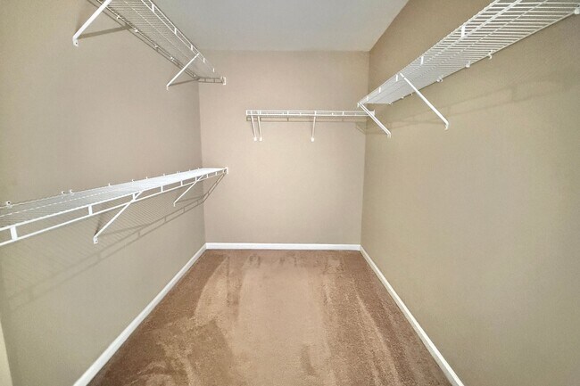 Building Photo - AVAILABLE NOW! (Small Pets Only)