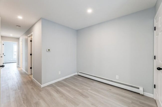 Building Photo - 260 Randolph Ave