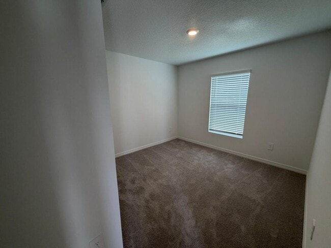 Building Photo - 2155 Lone Oak Ln