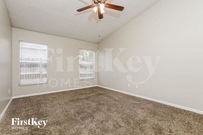 Building Photo - 7511 Groveoak Dr