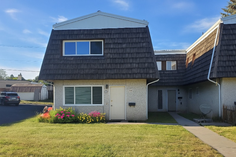 Building Photo - 1214 E 3rd St