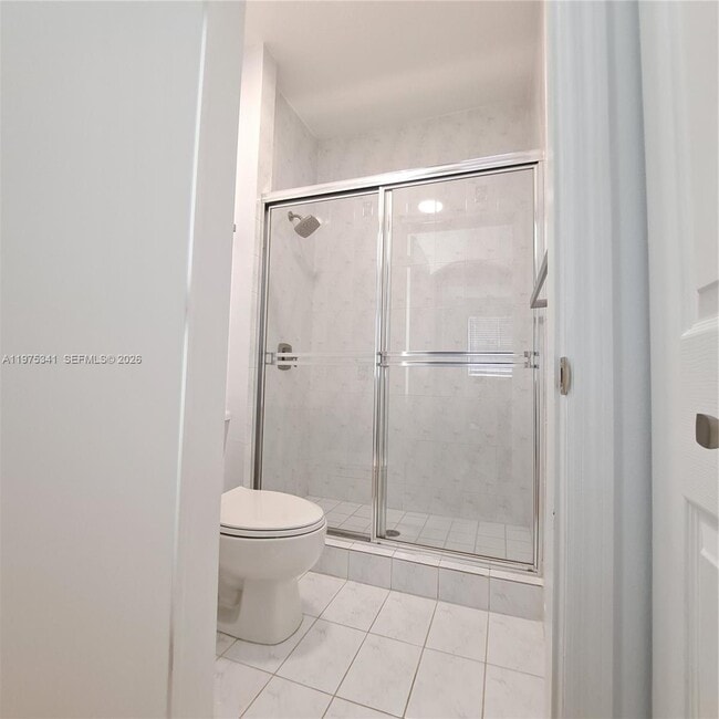 Building Photo - 642 SW 106th Ave