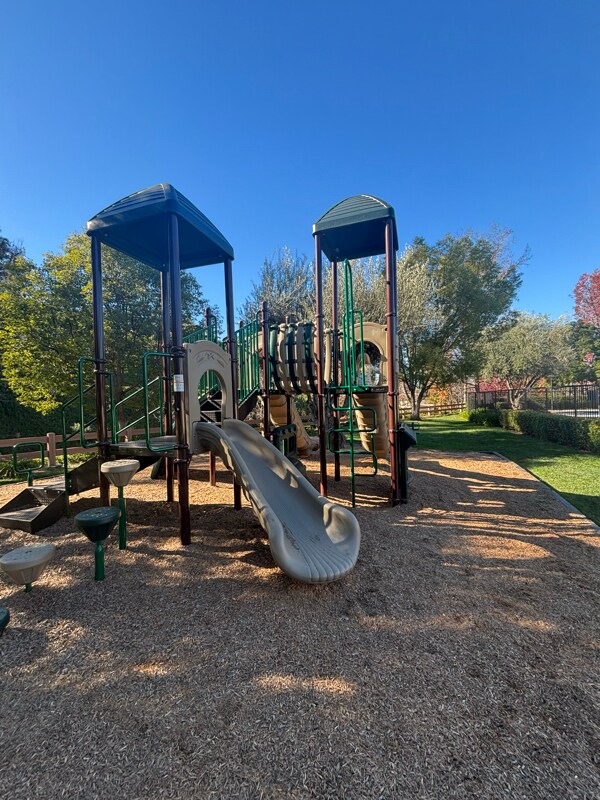 Building Photo - 662 Driftwood Ln