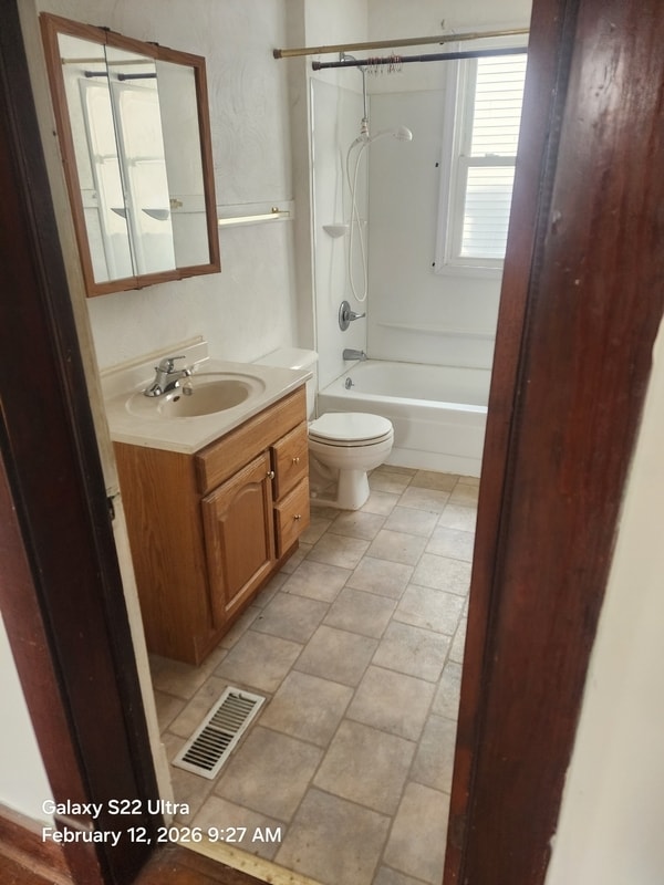 Building Photo - 1010 Columbus St