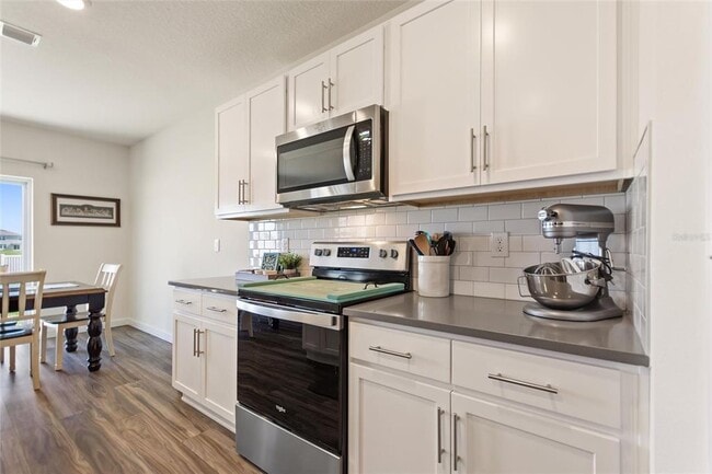 Building Photo - 421 Chayne Pl