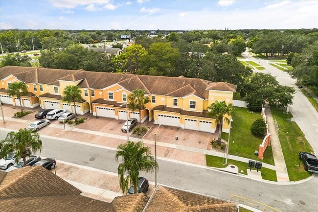 Building Photo - 2049 Royal Vista Ct