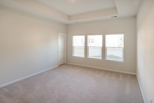 Building Photo - 212 Craigflower Ct
