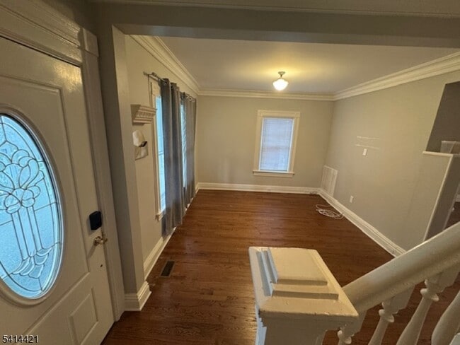 Building Photo - 389 South St