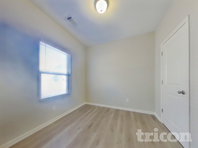 Building Photo - 38 Ponders Rd