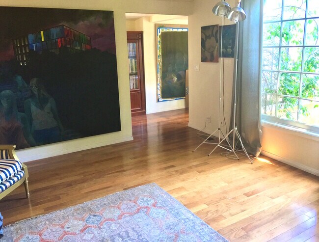 Building Photo - 10001 Westwanda Dr