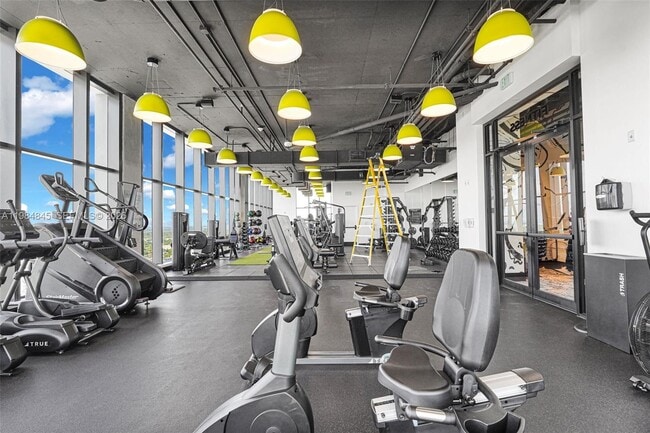 Building Photo - 307 SW 5th St