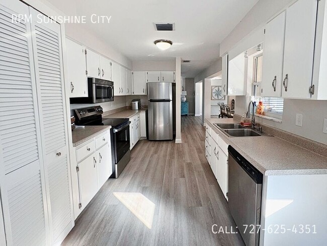 Building Photo - 13826 Antigua Dr