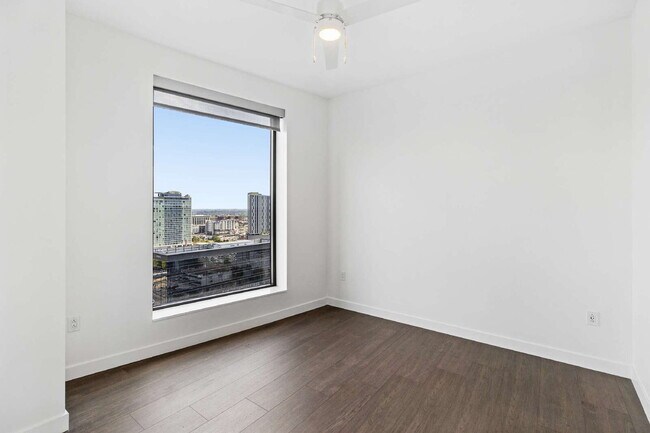 Building Photo - 1212 Demonbreun St
