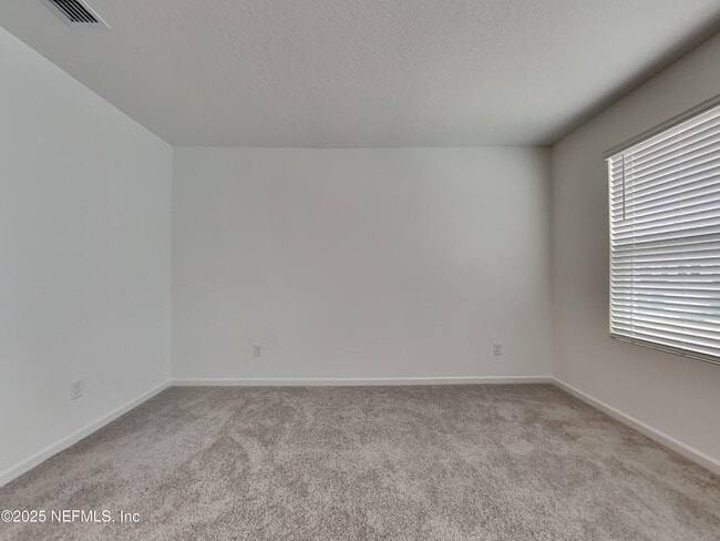 Building Photo - 582 Holly Lks Dr