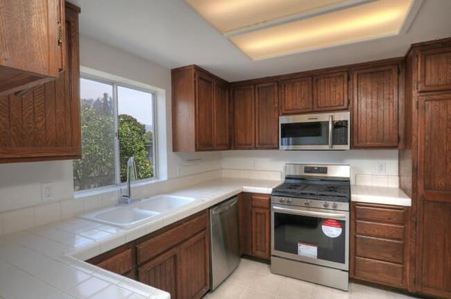 Building Photo - 6054 Ashley Pl