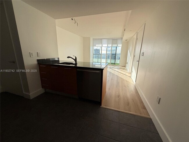 Building Photo - 50 Biscayne Blvd