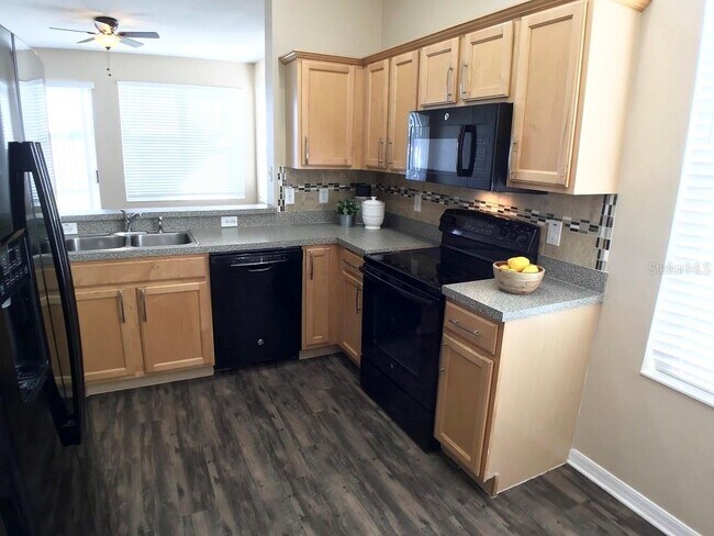 Building Photo - 8539 Deer Chase Dr