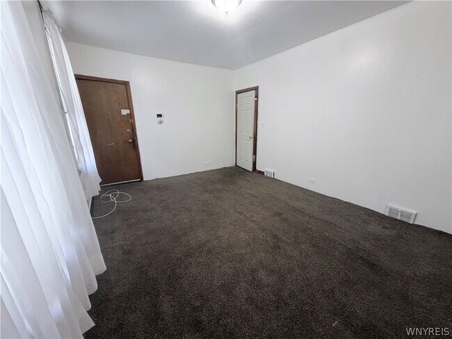 Building Photo - 901 South Park Ave