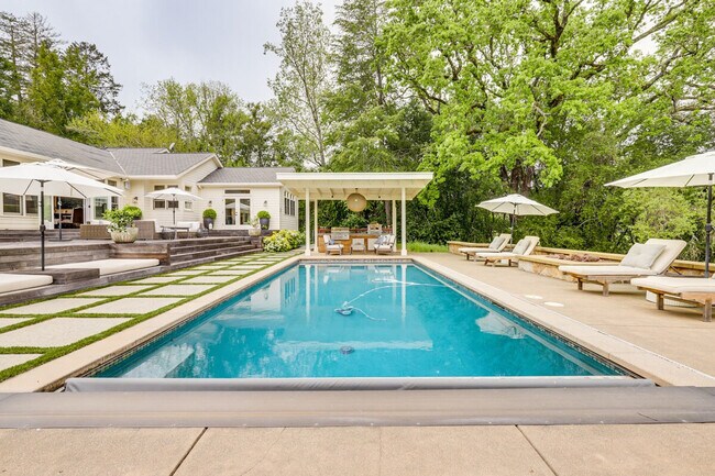 Building Photo - 6256 Dry Creek Rd