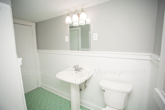 Building Photo - 220 S Church St