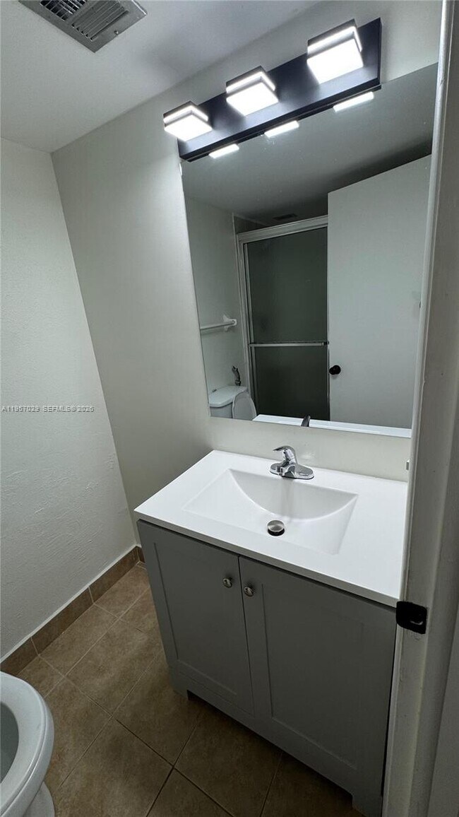 Building Photo - 4111 Stirling Rd