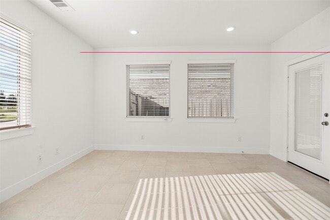 Building Photo - 2214 Roozy Lk Ln