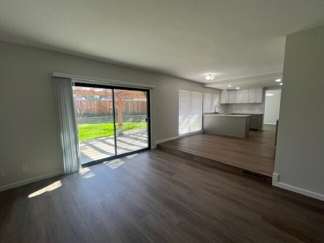 Building Photo - Pleasanton Home for Rent