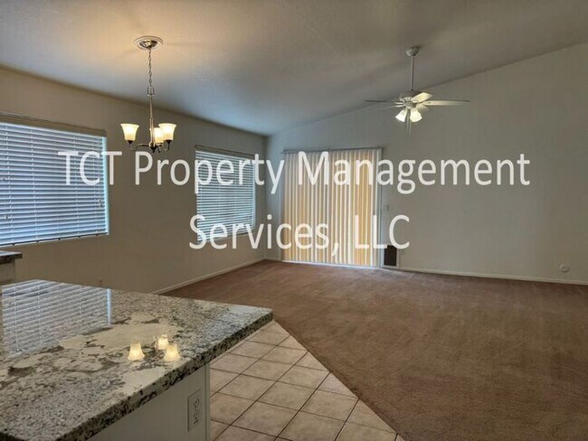 Building Photo - Spacious Open Concept 3 bedroom, 2 bath Ho...