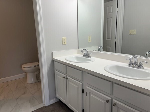 Building Photo - 8 Ledgewood Way