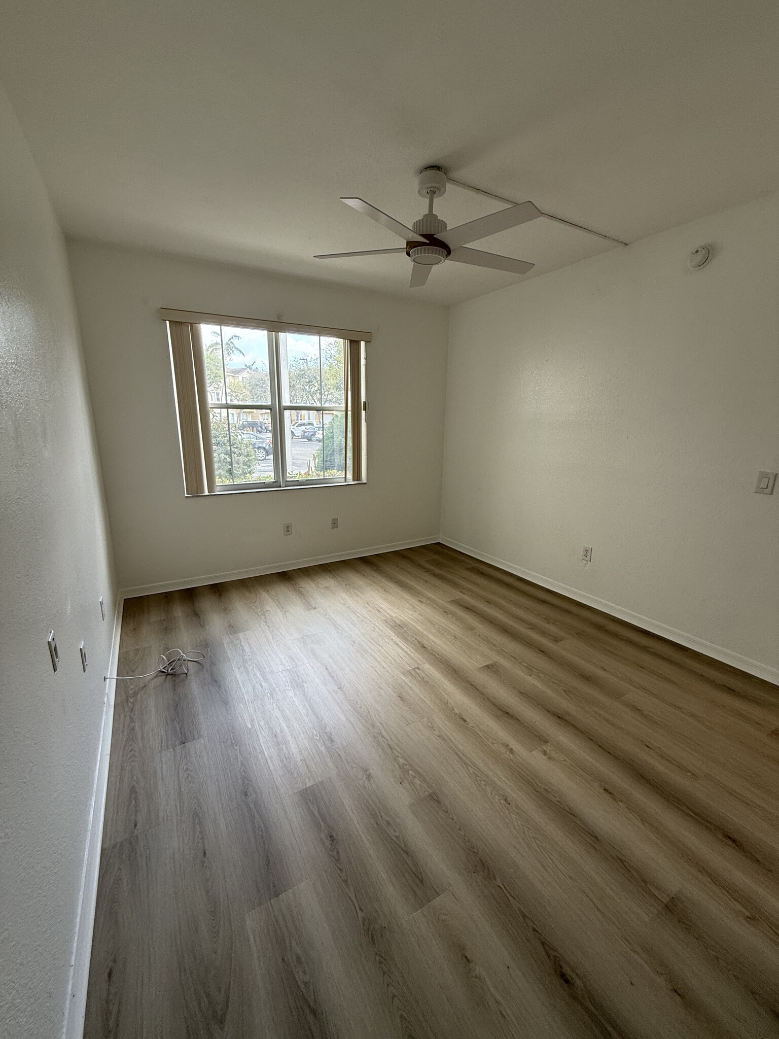 wood floors throughout - 8906 W Flagler St